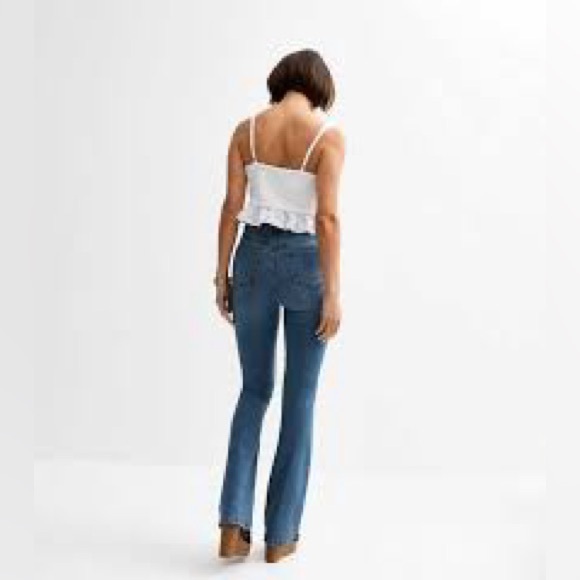 Hollister High Rise flair jeans - Picture 2 of 7